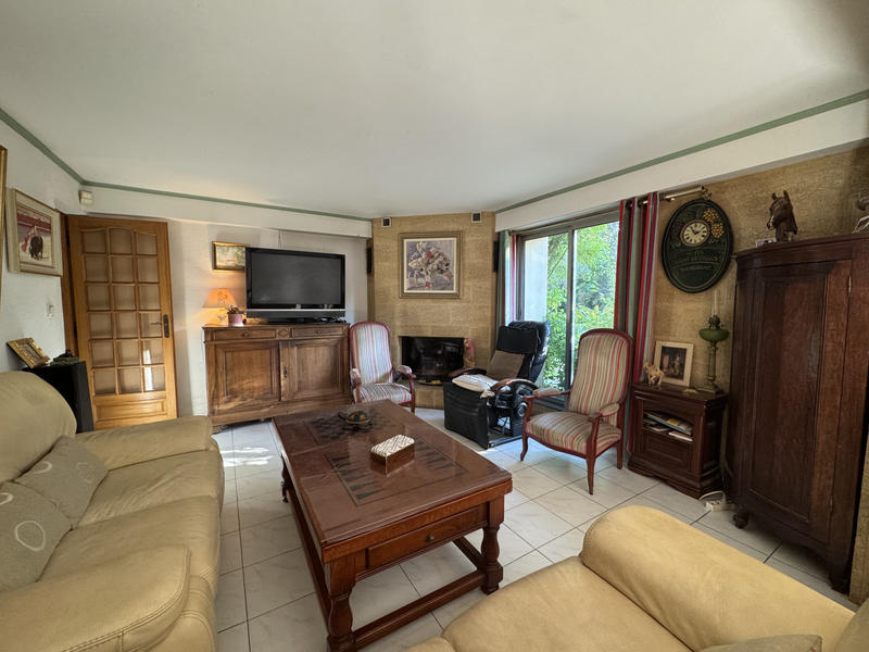 Maison - 217 m² - 8 pièces