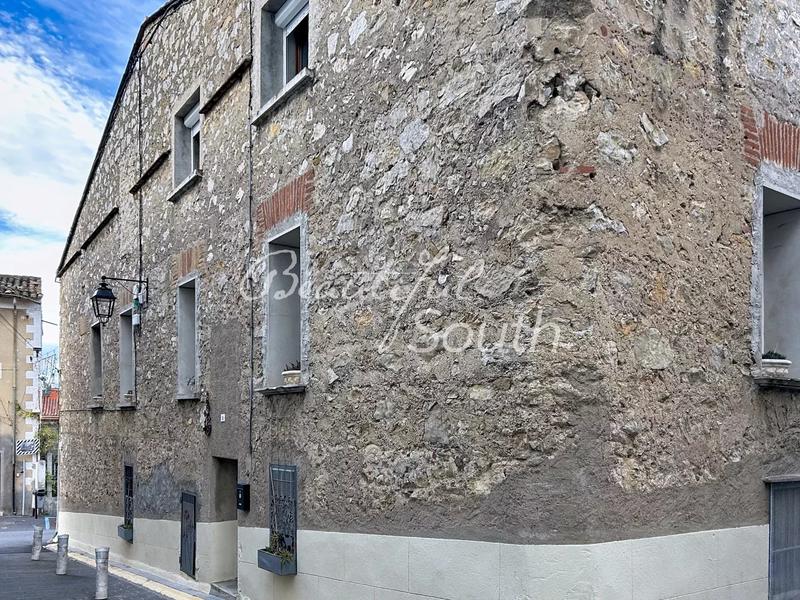 Maison de village - 254 m² - 6 pièces