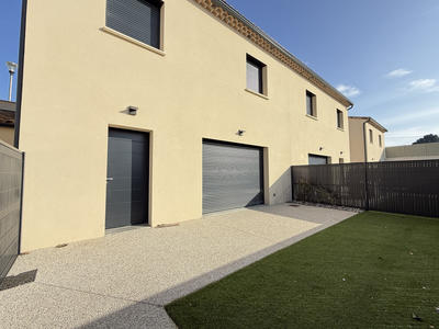 Maison - 96 m² - 4 pièces