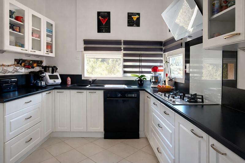 Villa - 214 m² - 6 pièces