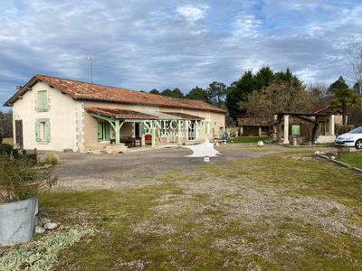 Maison - 227 m² - 9 pièces