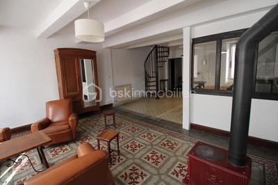 Demeure - 250 m² - 7 pièces