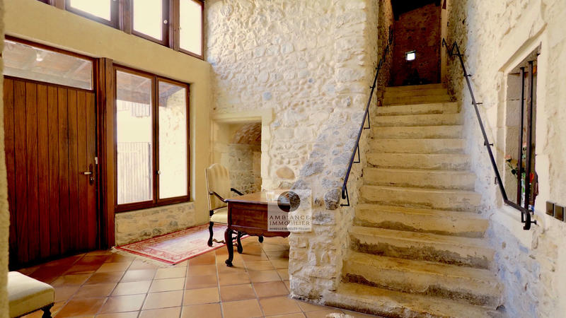 Maison - 451 m² - 11 pièces
