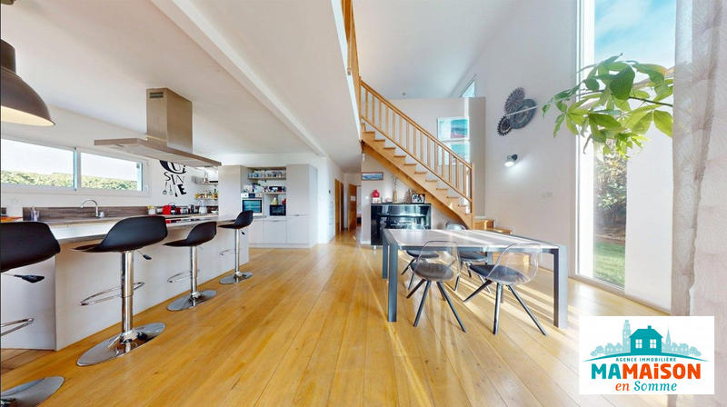 Maison contemporaine - 165 m² - 6 pièces