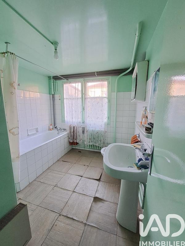 Maison - 140 m² - 8 pièces