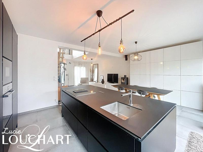 Maison - 178 m² - 7 pièces