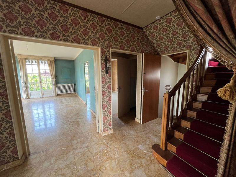 Villa - 253 m² - 8 pièces