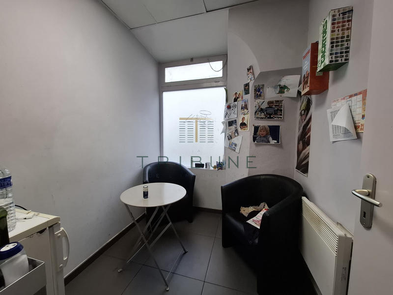 Local commercial - 130 m² - 2 pièces