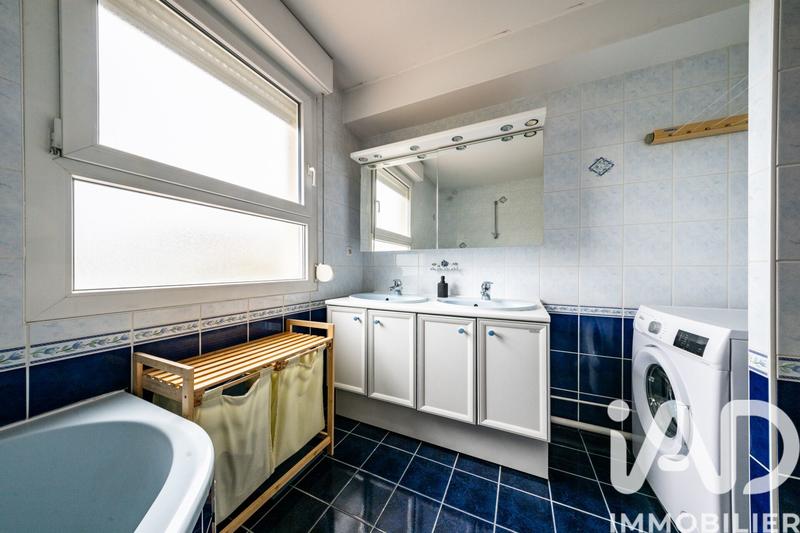 Appartement - 90 m² - 2 pièces