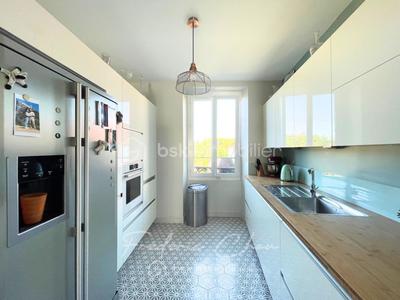 Maison - 218 m² - 7 pièces