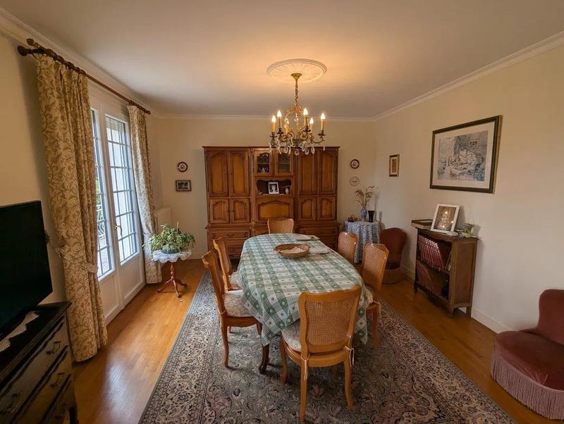 Maison - 138 m² - 5 pièces