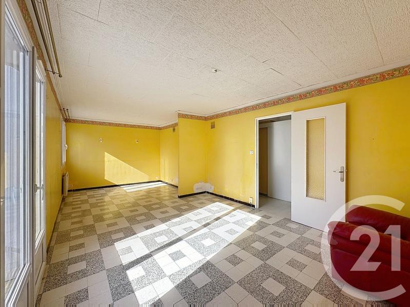 Appartement - 80 m² - 5 pièces
