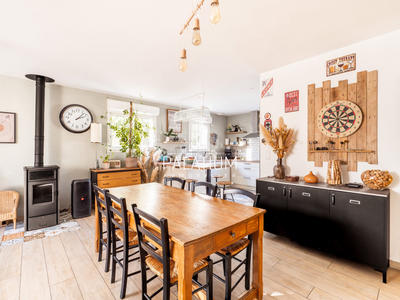 Maison - 98 m² - 4 pièces