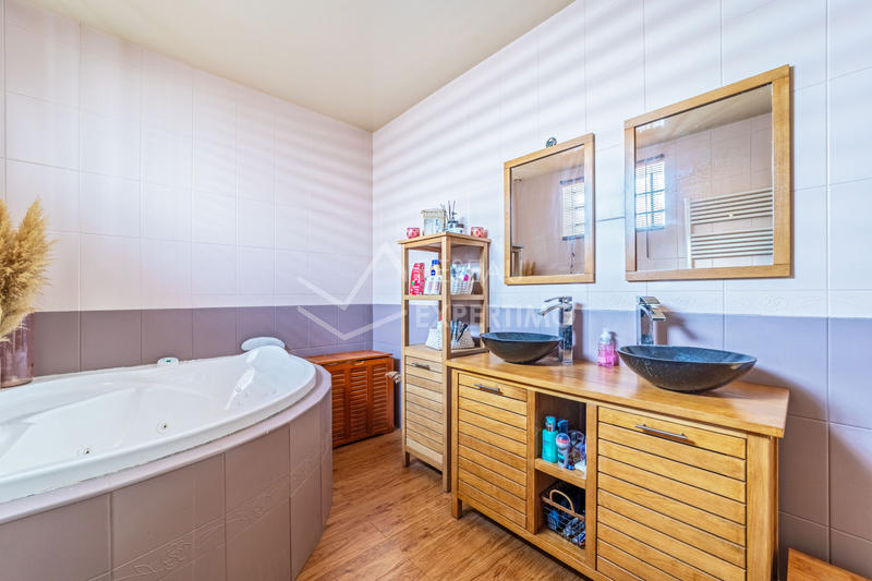 Maison - 125 m² - 6 pièces