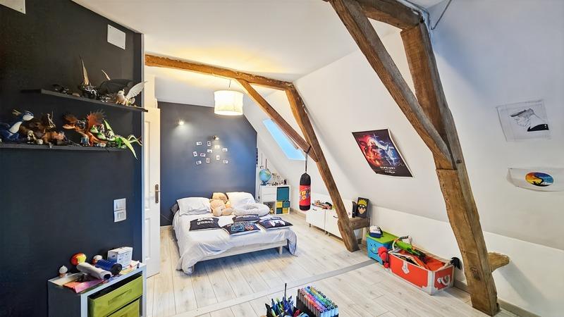 Maison - 205 m² - 8 pièces