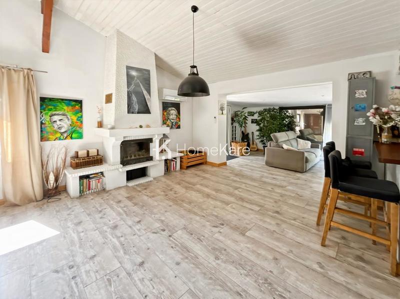 Maison - 200 m² - 7 pièces