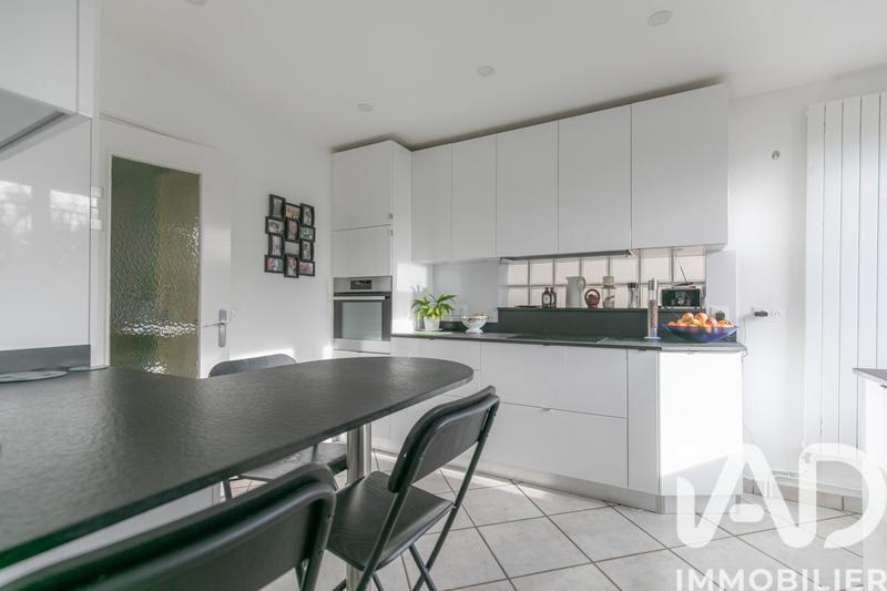 Maison - 180 m² - 6 pièces