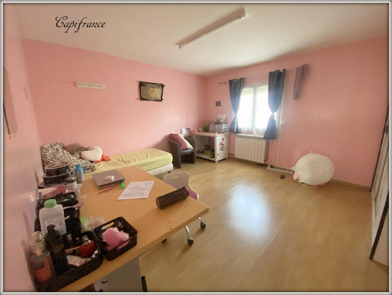 Maison - 193 m² - 8 pièces