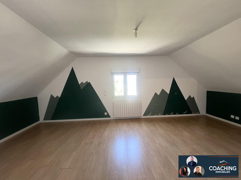 Maison - 182 m² - 10 pièces