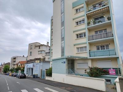 Appartement - 82 m² - 3 pièces