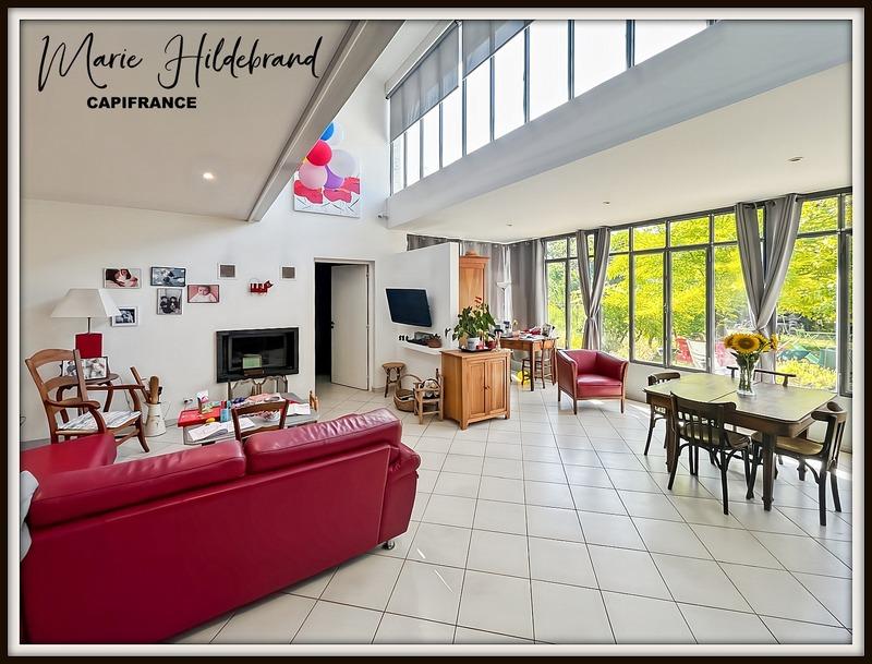 Maison - 396 m² - 10 pièces