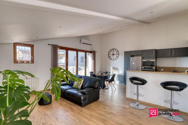 Maison - 274 m² - 8 pièces