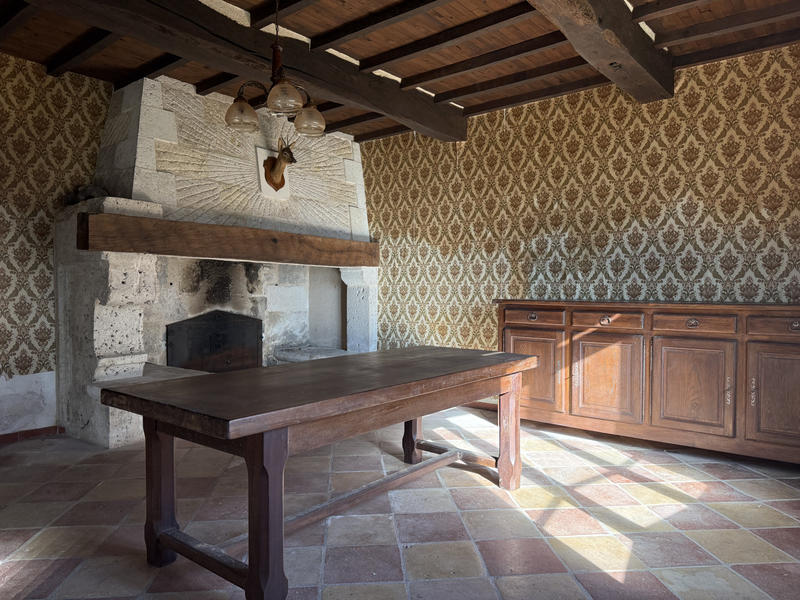 Maison - 235 m² - 9 pièces