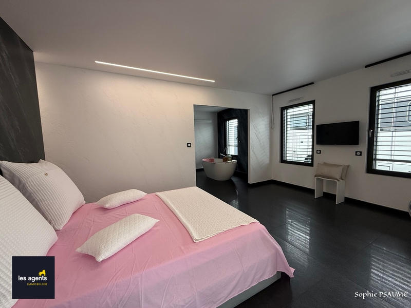 Maison - 103 m² - 4 pièces