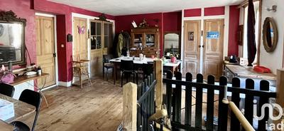 Maison - 250 m² - 5 pièces