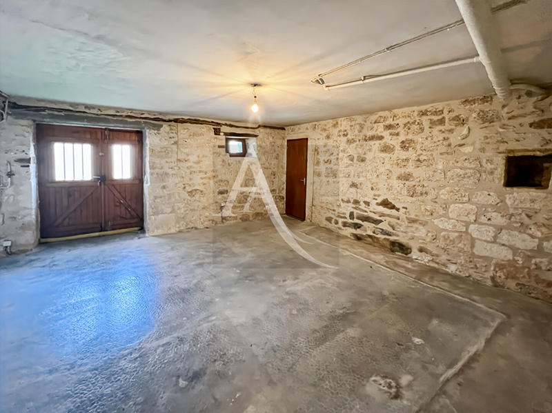 Maison - 200 m² - 8 pièces