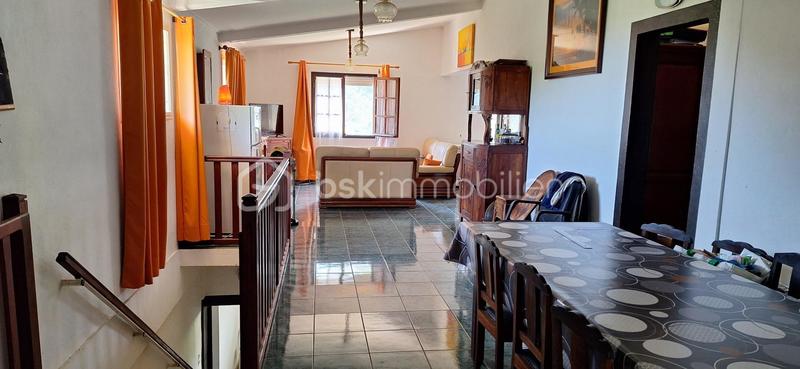 Maison - 130 m² - 6 pièces