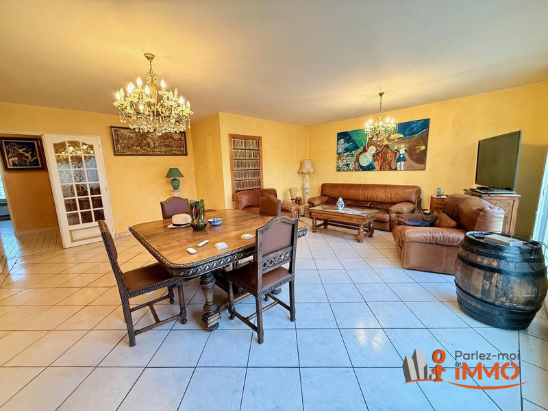 Appartement - 98 m² - 5 pièces