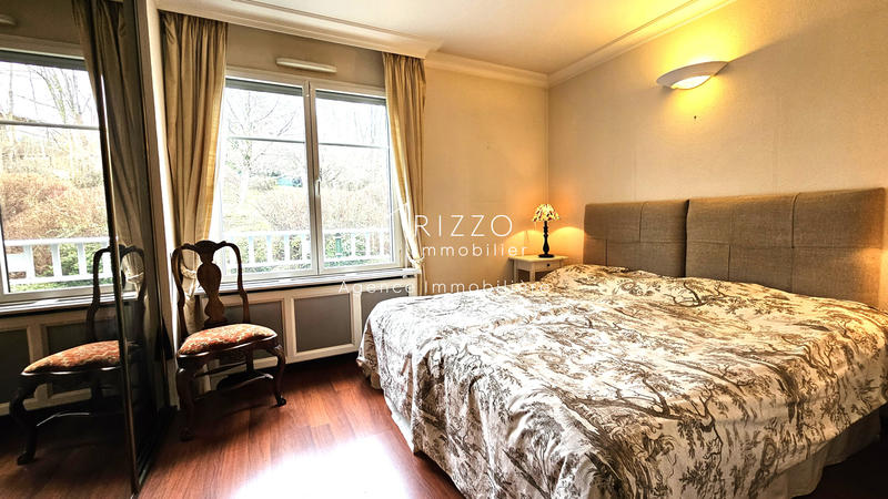 Appartement - 152 m² - 5 pièces