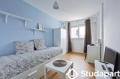 Chambre - 11 m² - 1 pièce