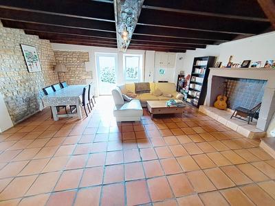 Maison - 160 m² - 7 pièces