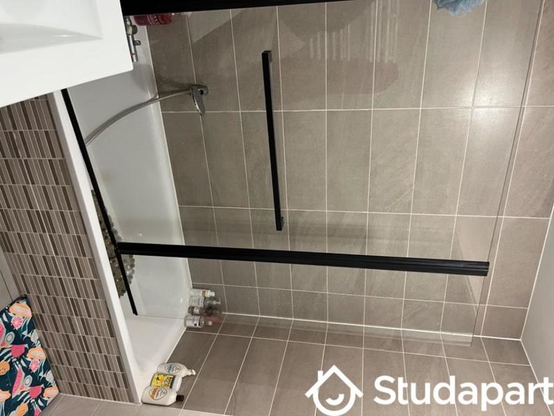 Chambre - 9 m² - 1 pièce