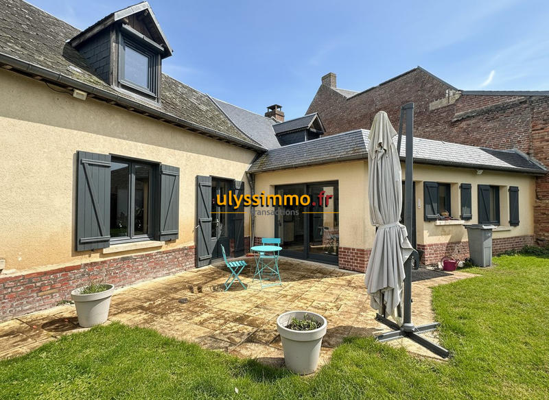 Maison traditionnelle - 201 m² - 8 pièces