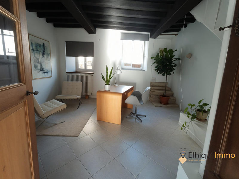 Maison - 278 m² - 8 pièces