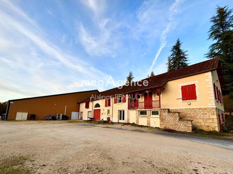 Local commercial - 1 500 m² - 14 pièces