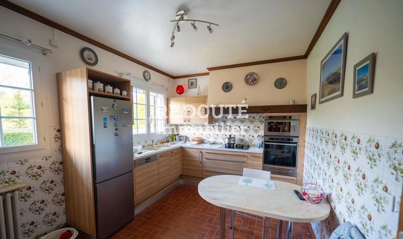 Maison - 210 m² - 10 pièces