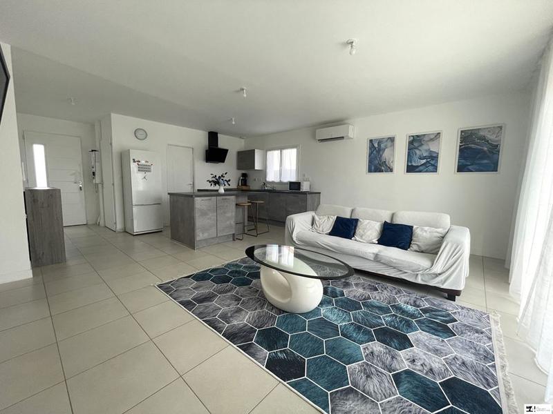 Maison traditionnelle - 87 m² - 4 pièces