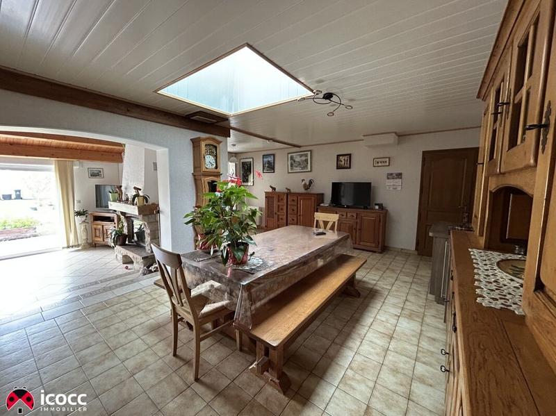 Maison - 110 m² - 5 pièces