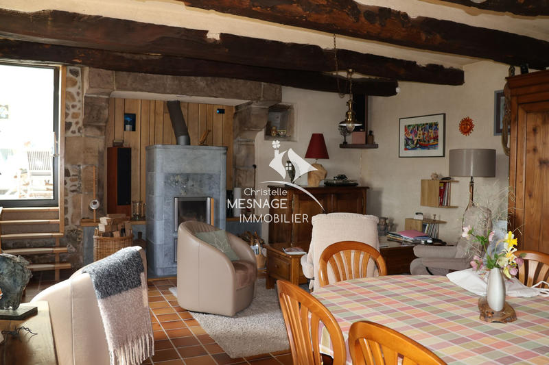 Maison - 202 m² - 10 pièces