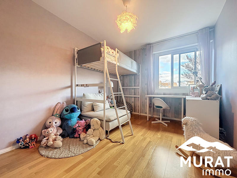 Appartement - 92 m² - 4 pièces