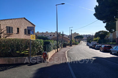 Parking / Garage - 12 m²