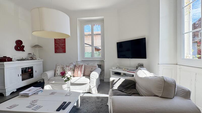 Maison - 270 m² - 8 pièces