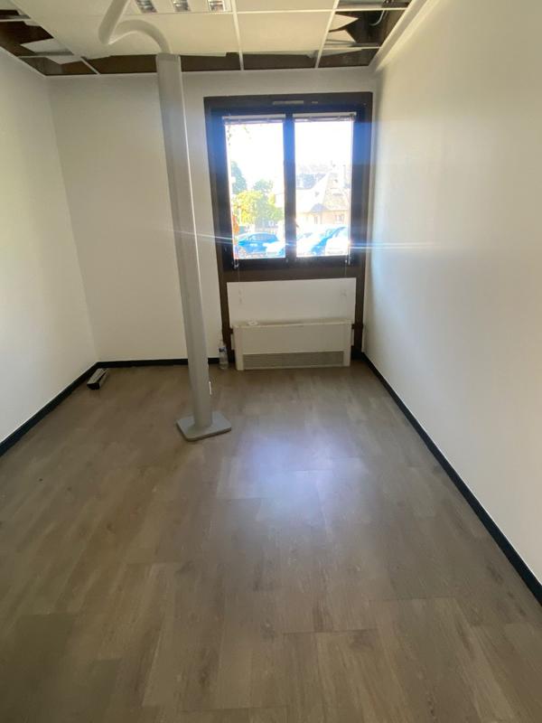 Bureau - 603 m² - 16 pièces