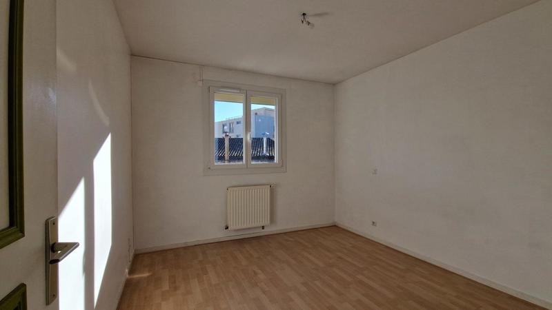 Maison - 240 m² - 8 pièces