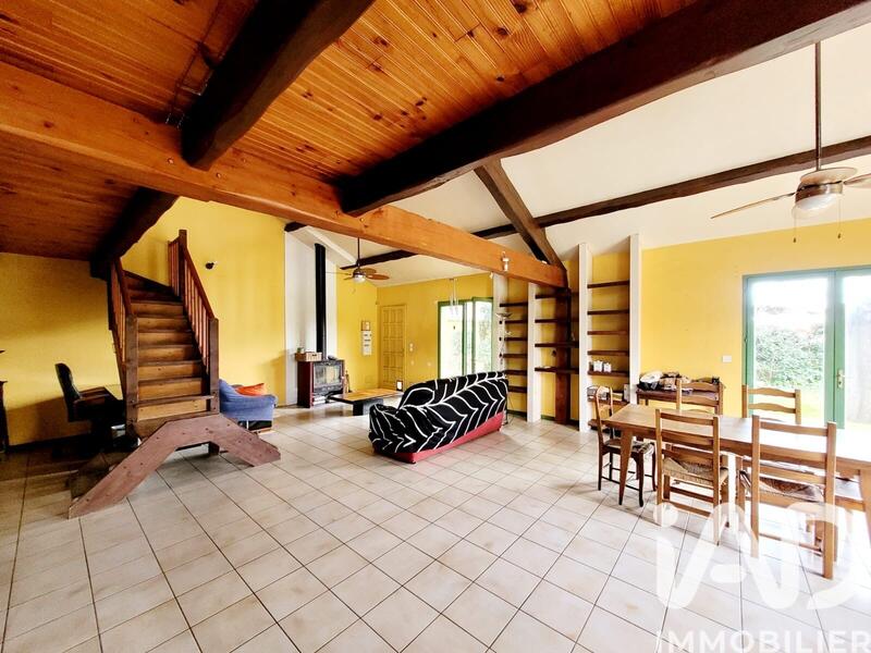 Maison - 230 m² - 6 pièces