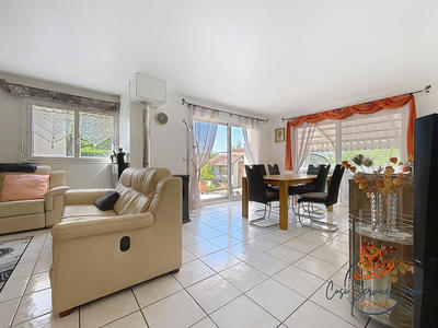 Maison - 166 m² - 7 pièces